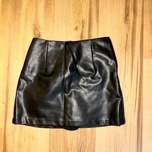 Abercrombie & Fitch Black Pleated Mini Pencil Skirt